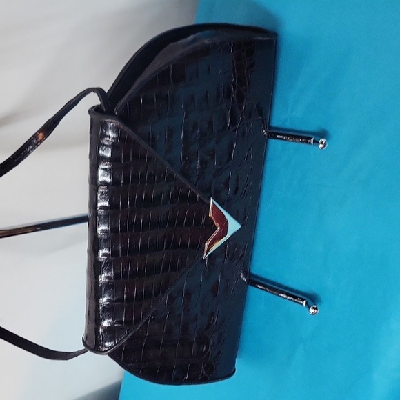 Susan Gail Shoulder Bag - Picture 3 of 14